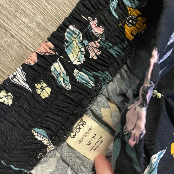 Pants. Size XS. Warehouse one. - Picture 4 of 5